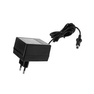 Зарядно устройство Makita AC/DC за акумулаторни инструменти 12 V, 230 V