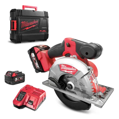 Акумулаторен ръчен циркуляр Milwaukee  с 2 батерии и зарядно, 18 V, 5 Ah, ф 150 мм, 3900 об./мин, M18 FMCS-502X